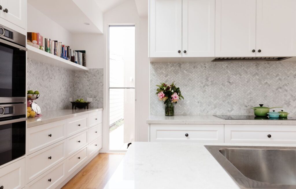 Classic style marble kitchen
